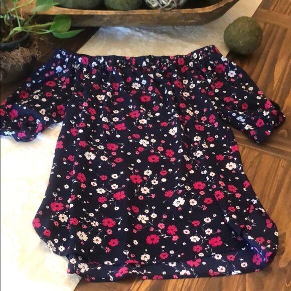 🌺Michael Kors off the Shoulder Top - Picture 4 of 6